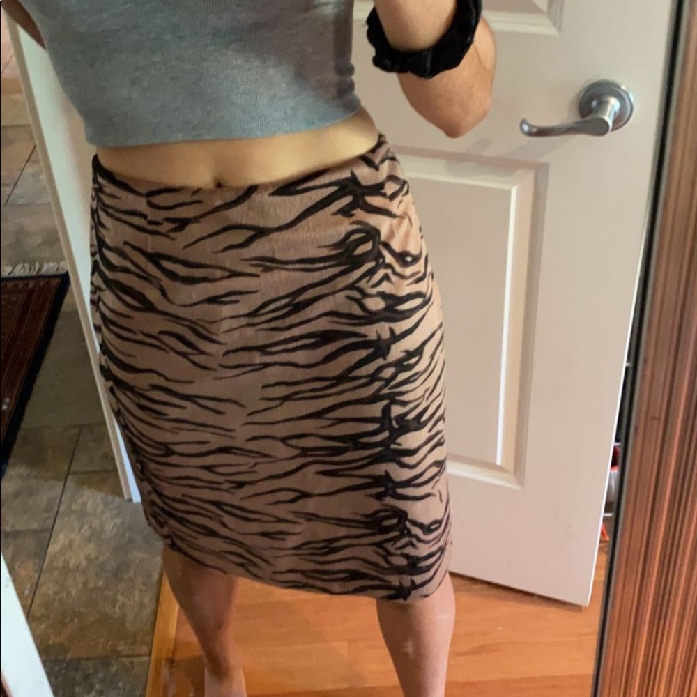 animal print midi length skirt
